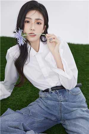 校花别追了,我的青涩同桌又软又甜